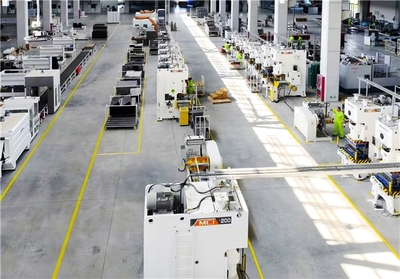 圣奥荣耀入选"2025中国办公商用家具十大品牌"