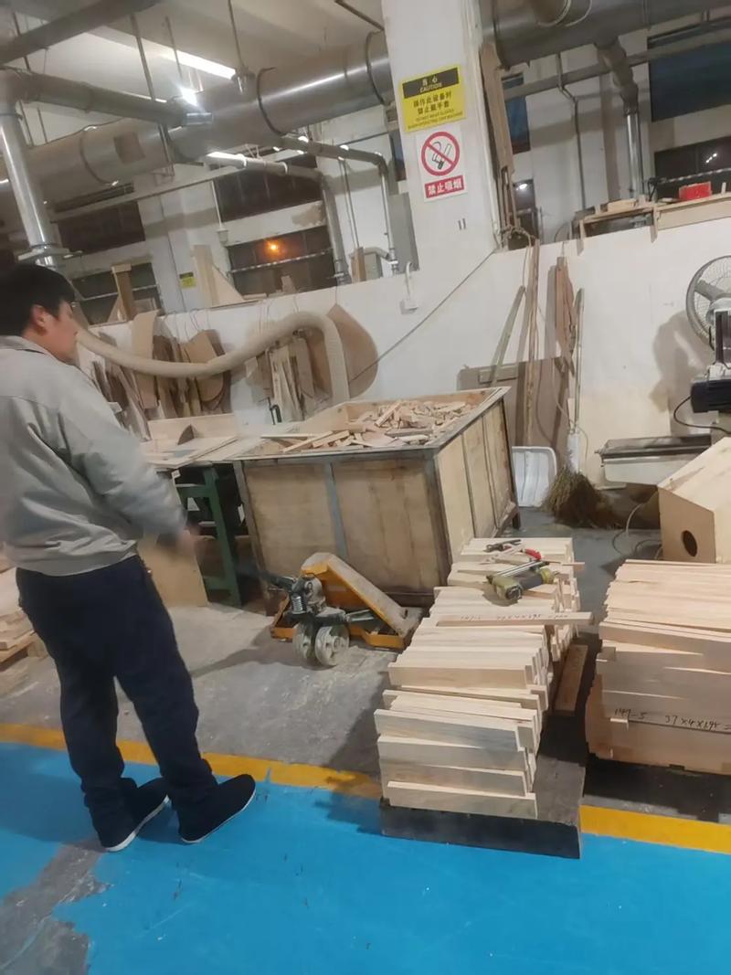 忙忙碌碌的一天 下班咯#家具工厂 #生产车间